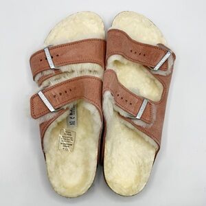 NIB Arizona Shearling Fur Pink Clay Buckle Slides EU 41 Narrow